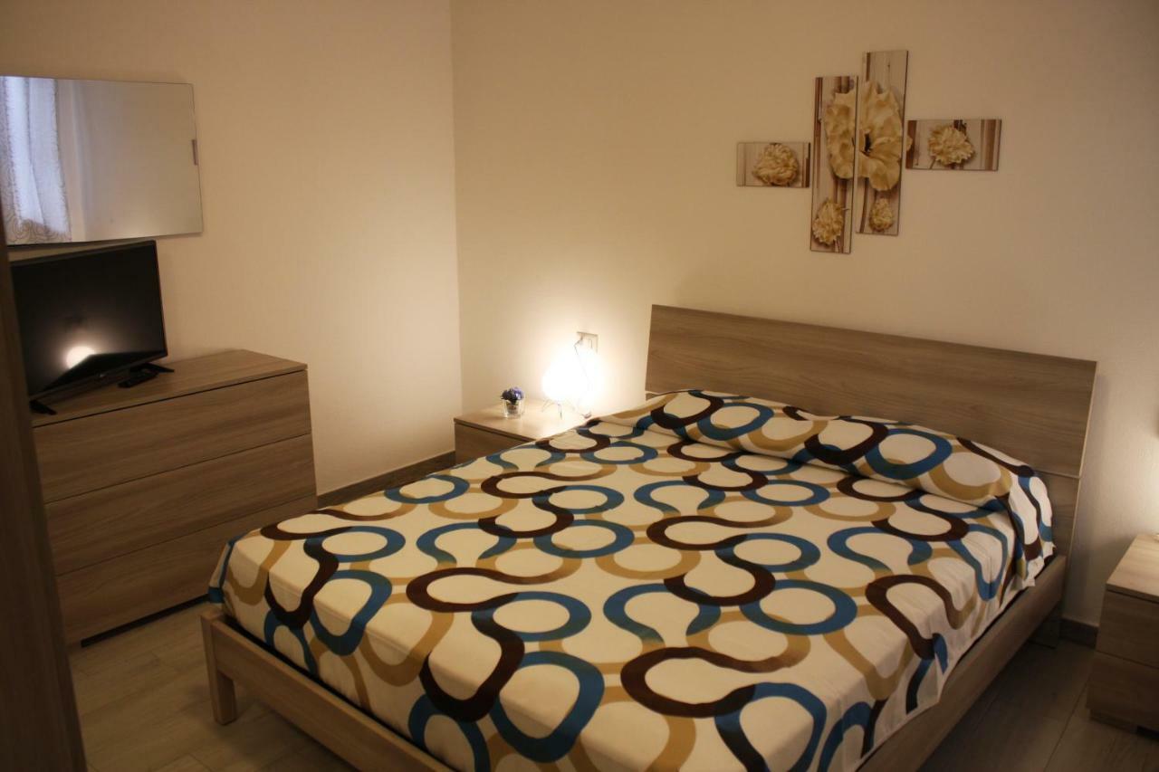 B&B Castello Salvaterra 이글레시아스 외부 사진